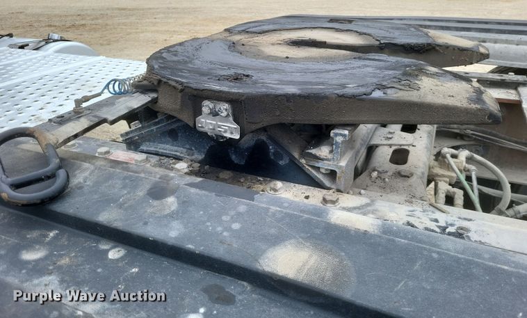 image for item DO4780 2016 Western Star 5700XE  semi truck