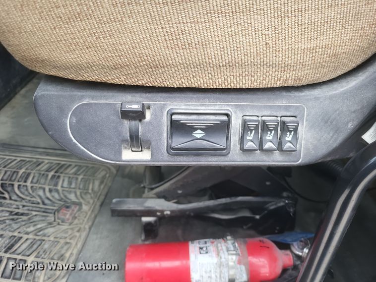 image for item DO4780 2016 Western Star 5700XE  semi truck