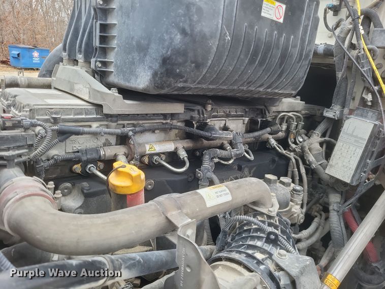 image for item DO4780 2016 Western Star 5700XE  semi truck