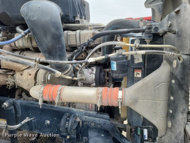 image for item DO4780 2016 Western Star 5700XE  semi truck