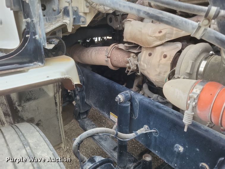 image for item DO4780 2016 Western Star 5700XE  semi truck