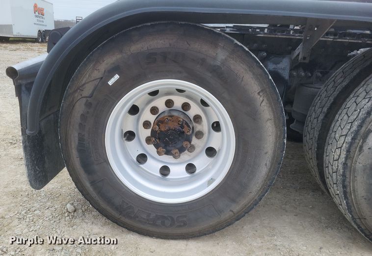 image for item DO4780 2016 Western Star 5700XE  semi truck