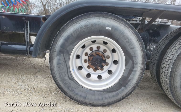 image for item DO4780 2016 Western Star 5700XE  semi truck