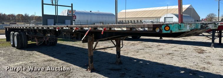 image for item DO5196 2000 Lufkin EXT 48/80  flatbed trailer