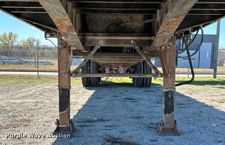 image for item DO5196 2000 Lufkin EXT 48/80  flatbed trailer