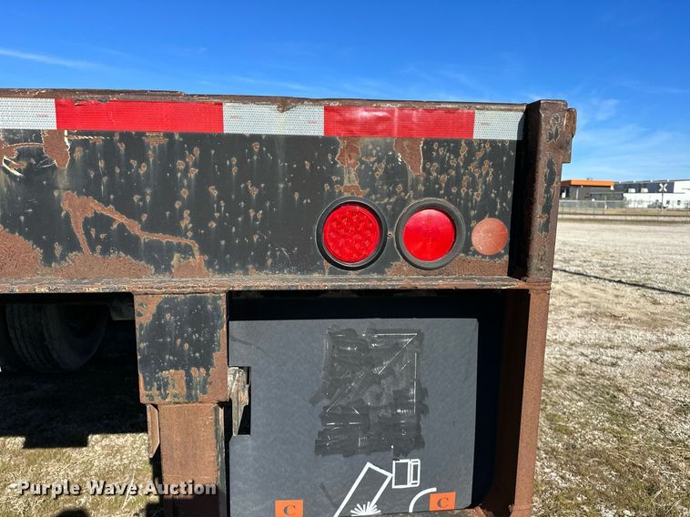 image for item DO5196 2000 Lufkin EXT 48/80  flatbed trailer