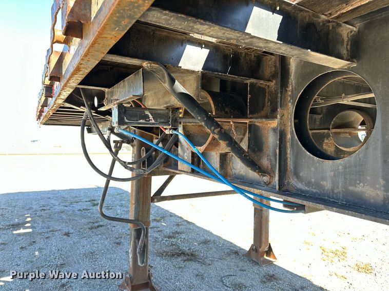 image for item DO5196 2000 Lufkin EXT 48/80  flatbed trailer