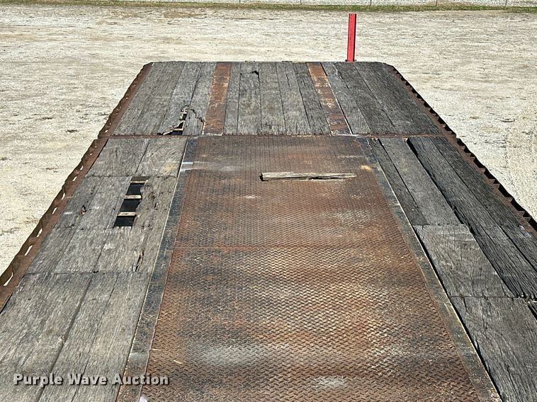 image for item DO5196 2000 Lufkin EXT 48/80  flatbed trailer