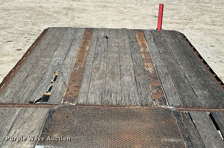 image for item DO5196 2000 Lufkin EXT 48/80  flatbed trailer