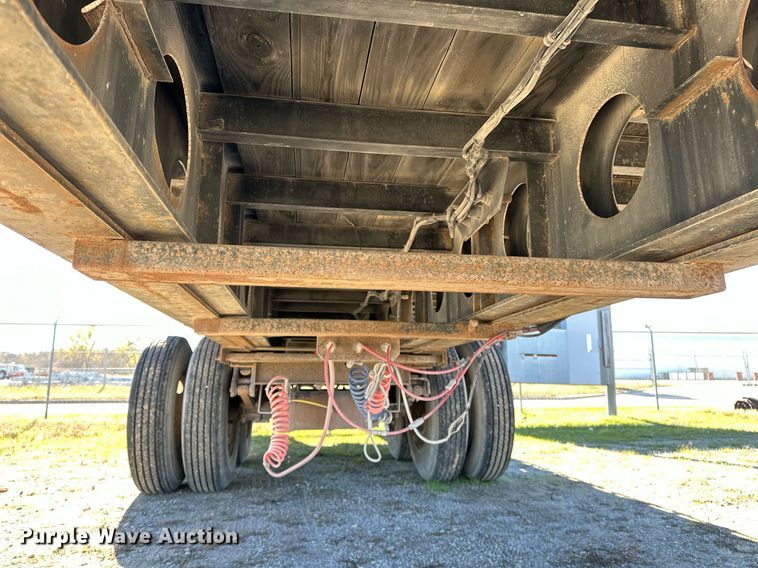 image for item DO5196 2000 Lufkin EXT 48/80  flatbed trailer