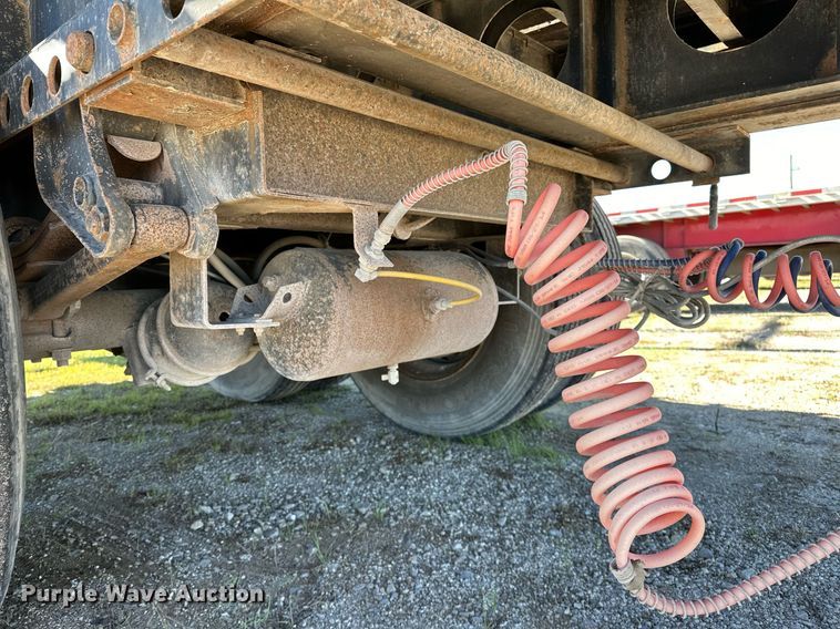 image for item DO5196 2000 Lufkin EXT 48/80  flatbed trailer