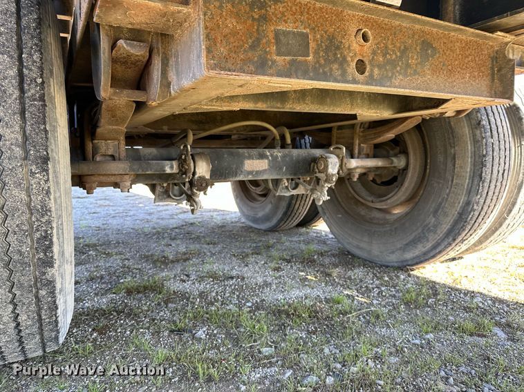 image for item DO5196 2000 Lufkin EXT 48/80  flatbed trailer