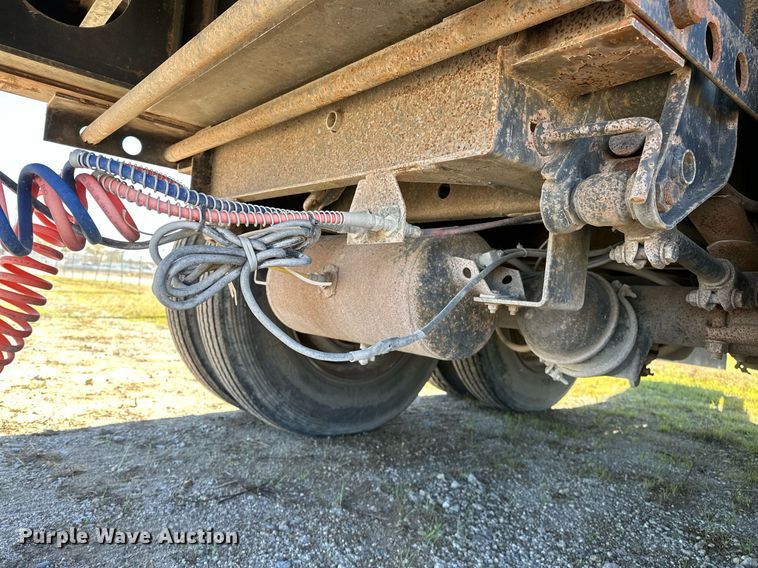 image for item DO5196 2000 Lufkin EXT 48/80  flatbed trailer