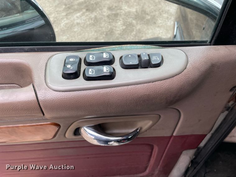 image for item DP0268 2009 Peterbilt 384  semi truck