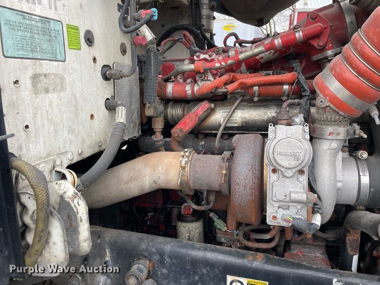 image for item DP0268 2009 Peterbilt 384  semi truck