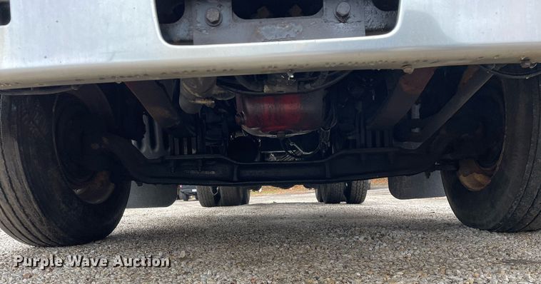 image for item DP0268 2009 Peterbilt 384  semi truck