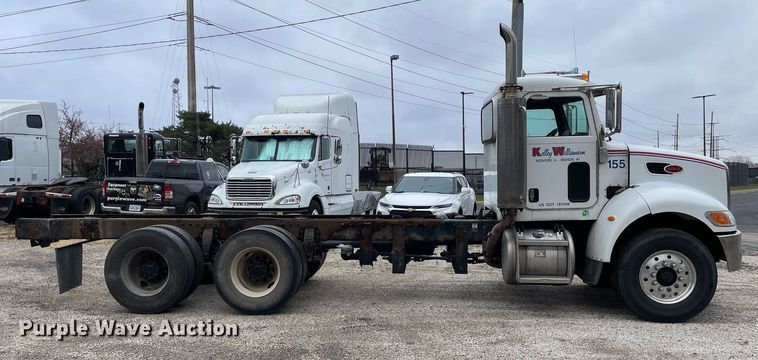 image for item DP0269 2007 Peterbilt 335  truck cab and chassis