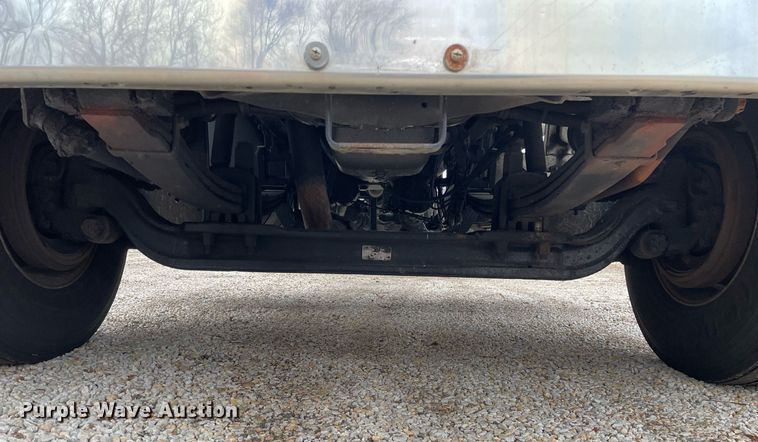 image for item DP0269 2007 Peterbilt 335  truck cab and chassis