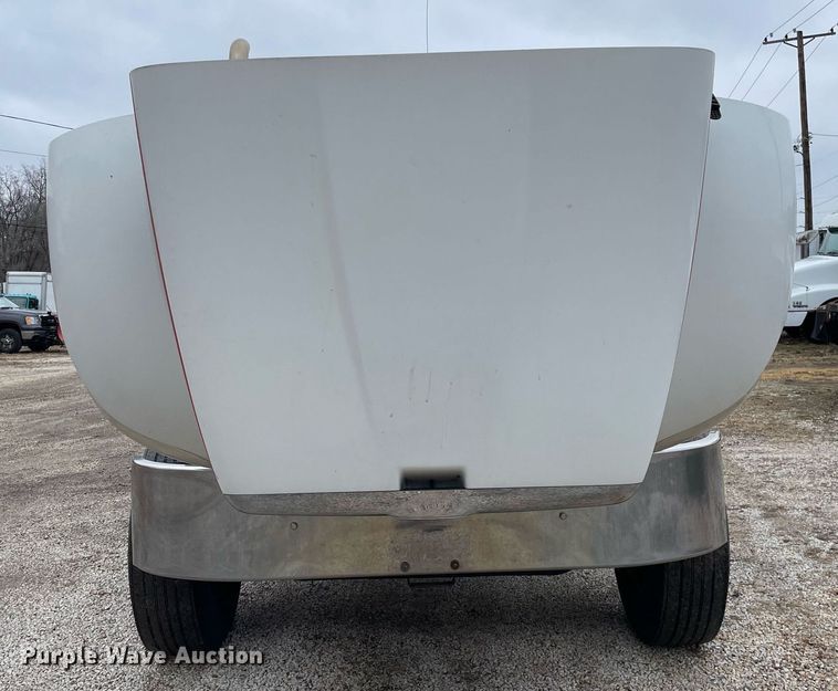 image for item DP0269 2007 Peterbilt 335  truck cab and chassis