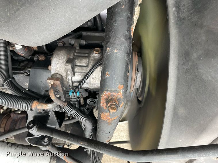 image for item DP0269 2007 Peterbilt 335  truck cab and chassis