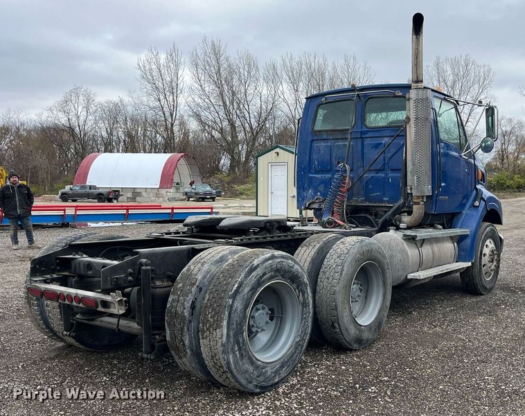 image for item DP2150 2000 Sterling  semi truck