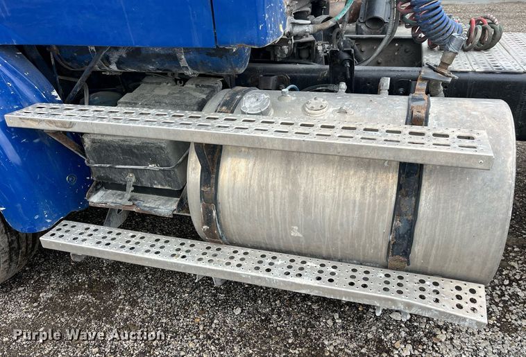 image for item DP2150 2000 Sterling  semi truck