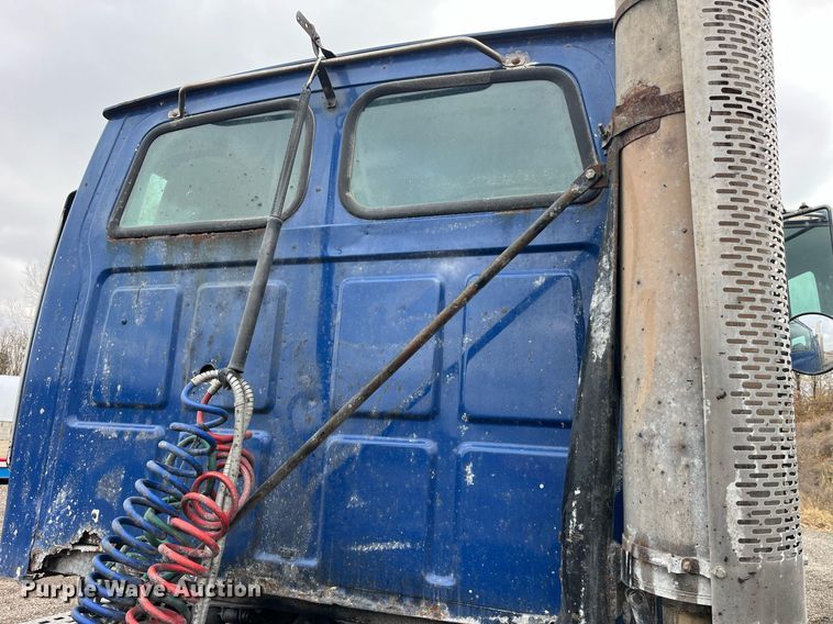 image for item DP2150 2000 Sterling  semi truck