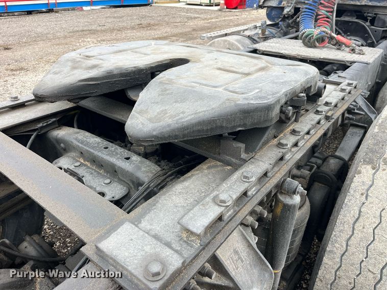 image for item DP2150 2000 Sterling  semi truck