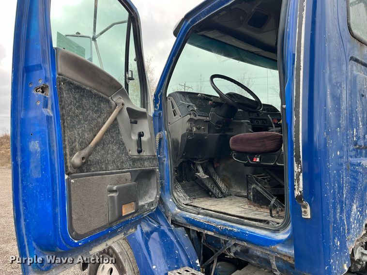 image for item DP2150 2000 Sterling  semi truck