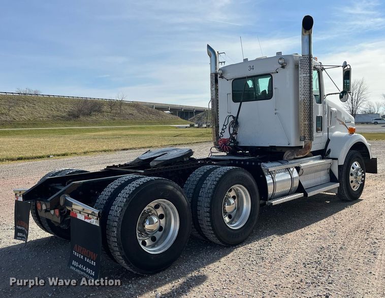 image for item DP2161 2009 Kenworth T800  semi truck