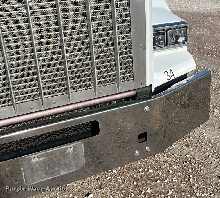 image for item DP2161 2009 Kenworth T800  semi truck