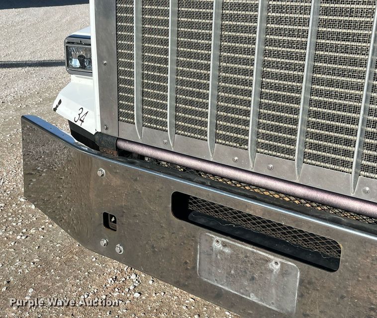 image for item DP2161 2009 Kenworth T800  semi truck