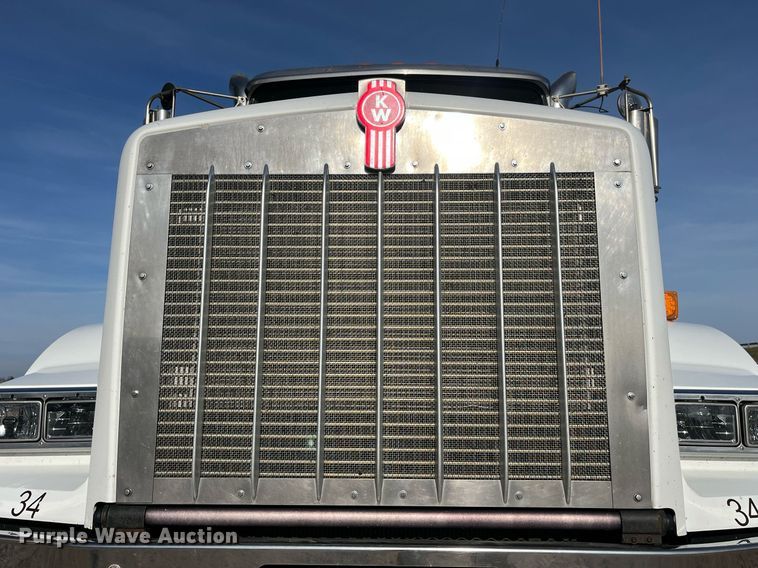 image for item DP2161 2009 Kenworth T800  semi truck