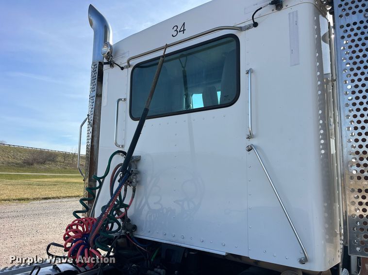 image for item DP2161 2009 Kenworth T800  semi truck