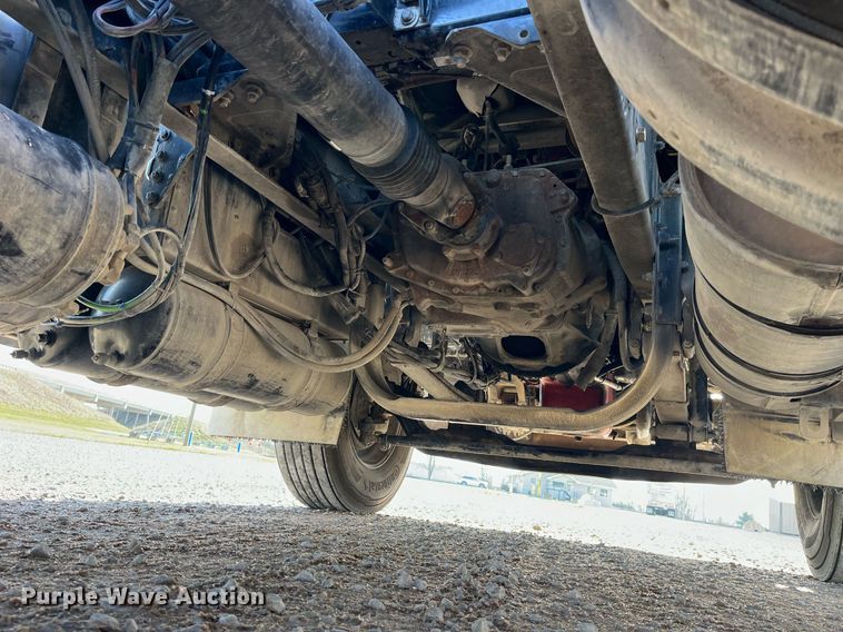 image for item DP2161 2009 Kenworth T800  semi truck