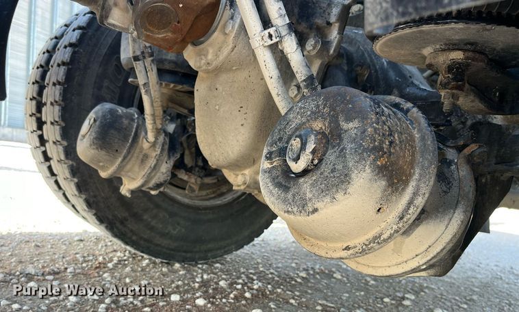 image for item DP2161 2009 Kenworth T800  semi truck