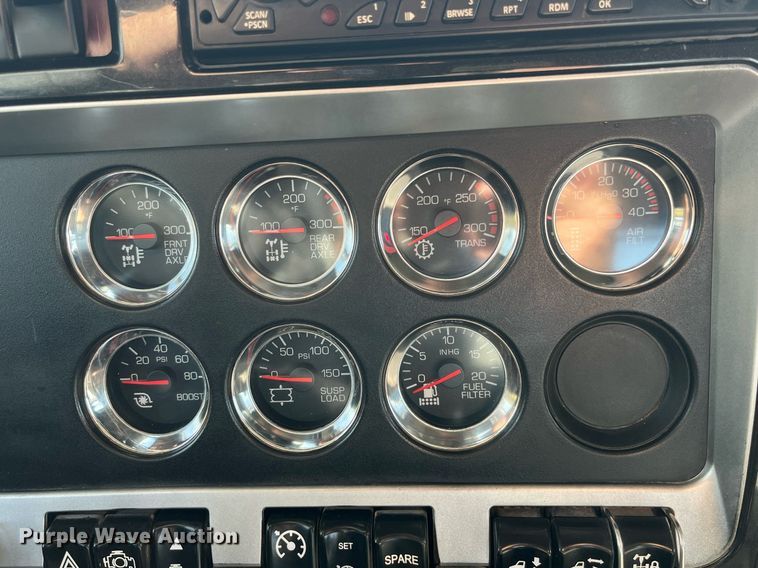 image for item DP2161 2009 Kenworth T800  semi truck