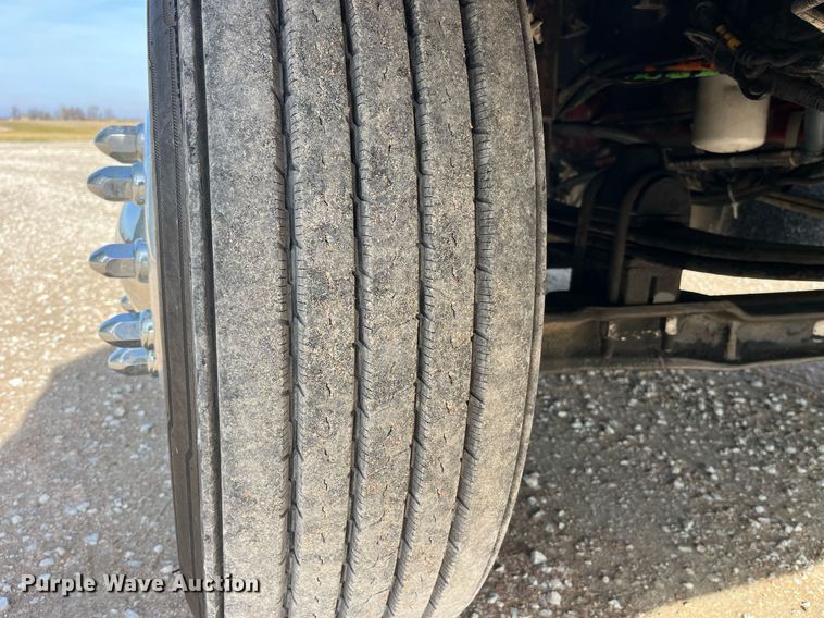 image for item DP2161 2009 Kenworth T800  semi truck