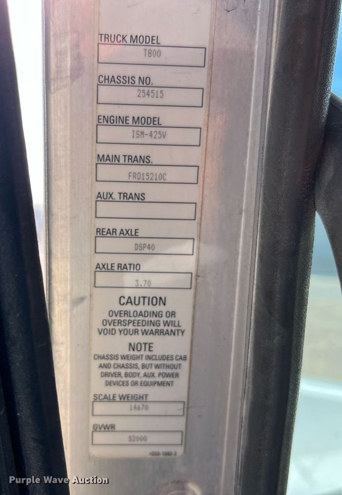 image for item DP2161 2009 Kenworth T800  semi truck