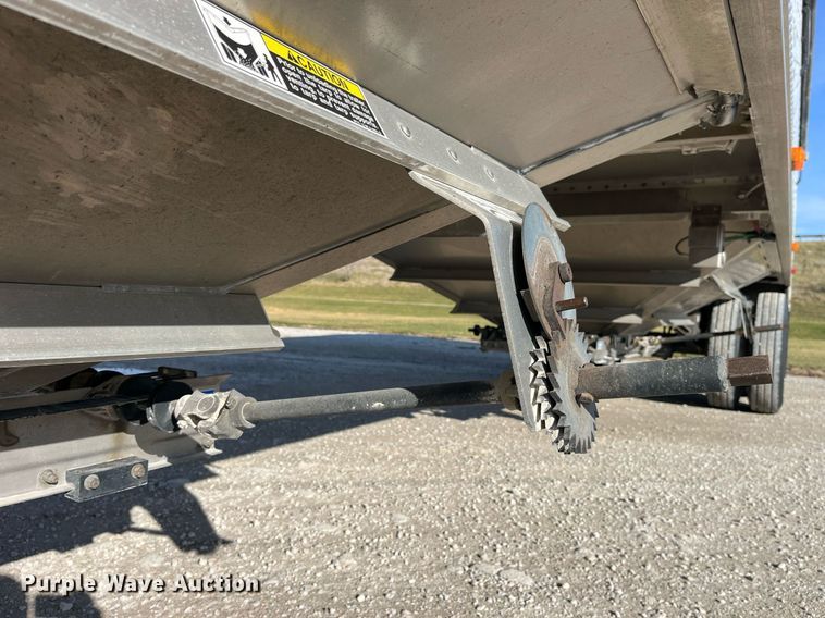 image for item DP2162 2015 Wilson DWH-500  grain trailer