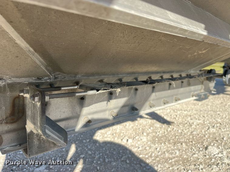 image for item DP2162 2015 Wilson DWH-500  grain trailer