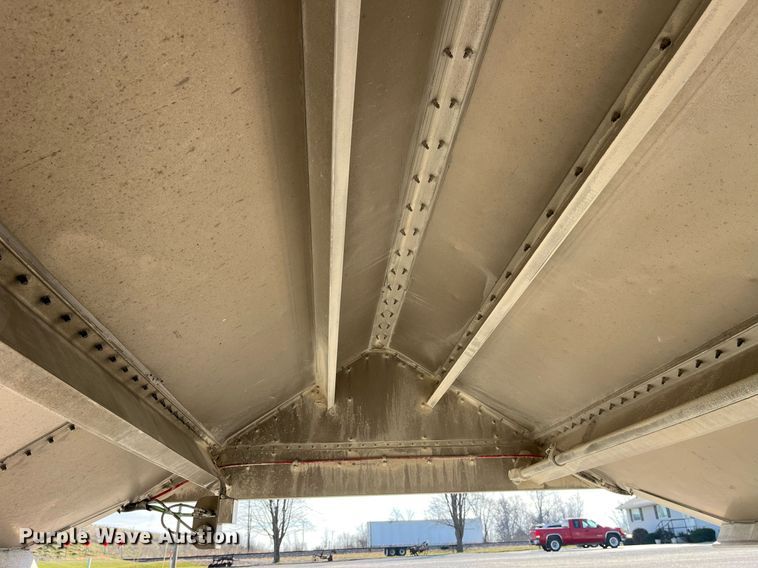 image for item DP2162 2015 Wilson DWH-500  grain trailer