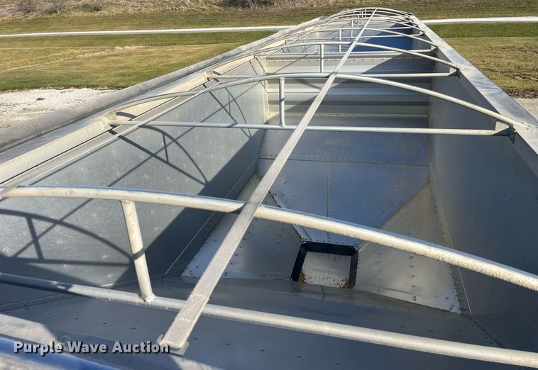 image for item DP2162 2015 Wilson DWH-500  grain trailer