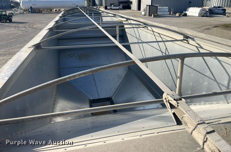 image for item DP2162 2015 Wilson DWH-500  grain trailer