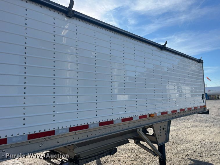 image for item DP2162 2015 Wilson DWH-500  grain trailer