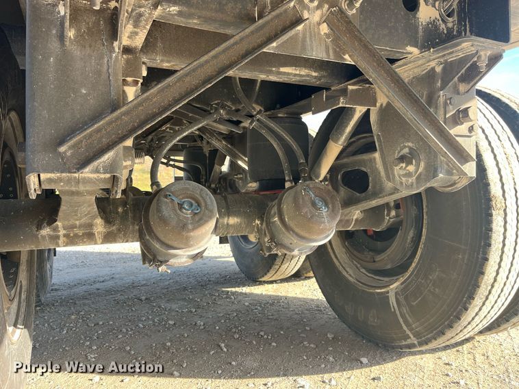 image for item DP2162 2015 Wilson DWH-500  grain trailer