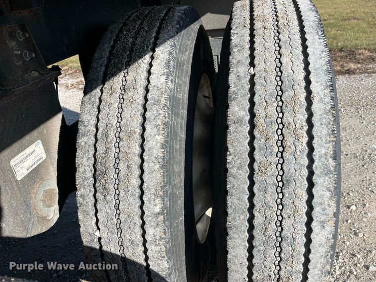 image for item DP2162 2015 Wilson DWH-500  grain trailer