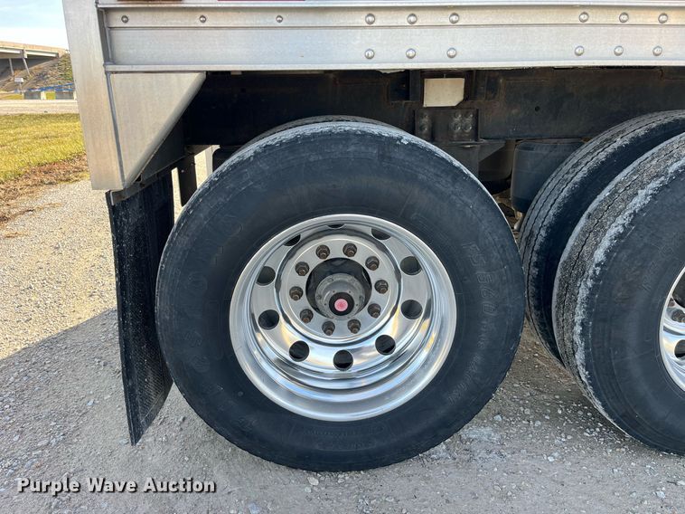 image for item DP2162 2015 Wilson DWH-500  grain trailer