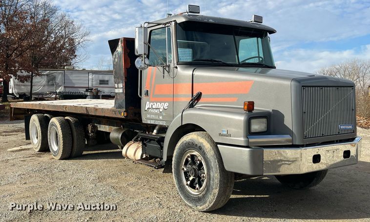 image for item DP2164 1992 Volvo  rollback truck