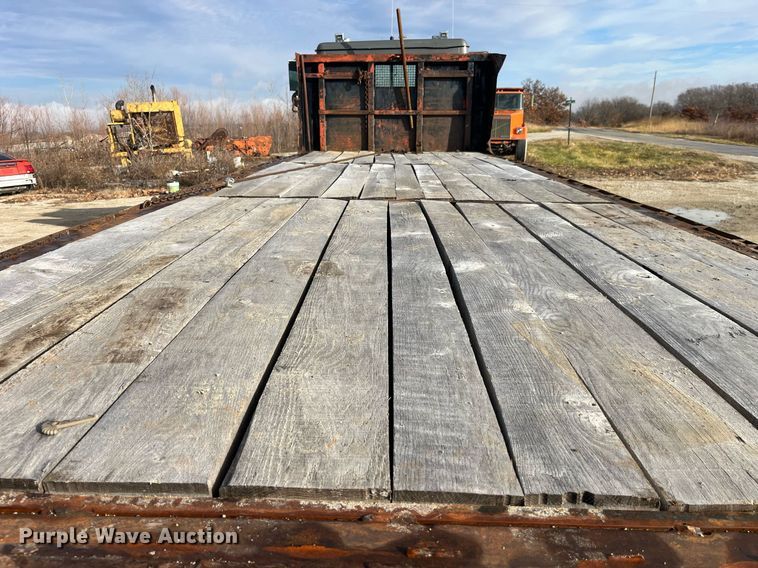 image for item DP2164 1992 Volvo  rollback truck